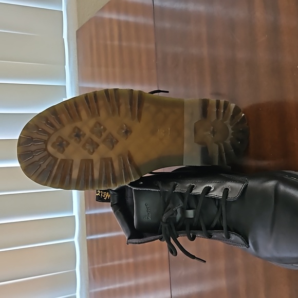 Boots - Picture 2 of 6